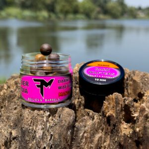 feedermánia dark wafters boilies & barrels 10mm mango