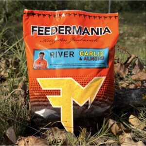 feedermánia etetőanyag groundbait river garlic and almond 2500g new